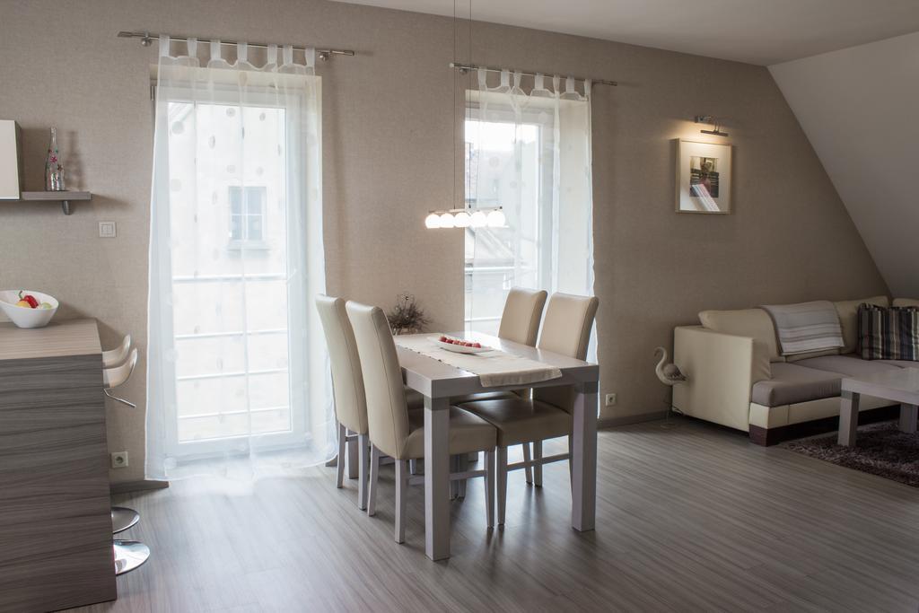 Modern Apartment オシフィエンチム 部屋 写真