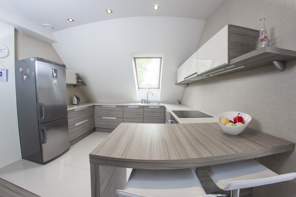 Modern Apartment オシフィエンチム 部屋 写真